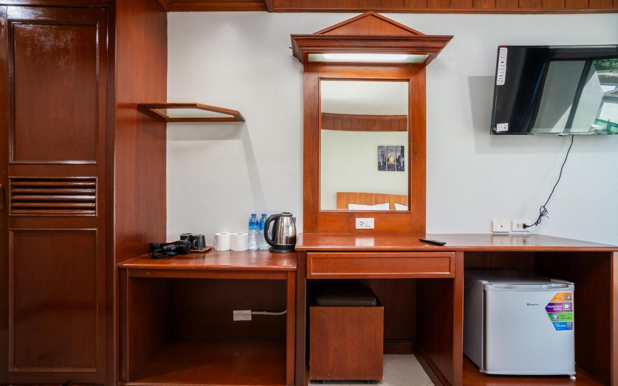 Gp House Phuket Patong Beach Eksteriør bilde