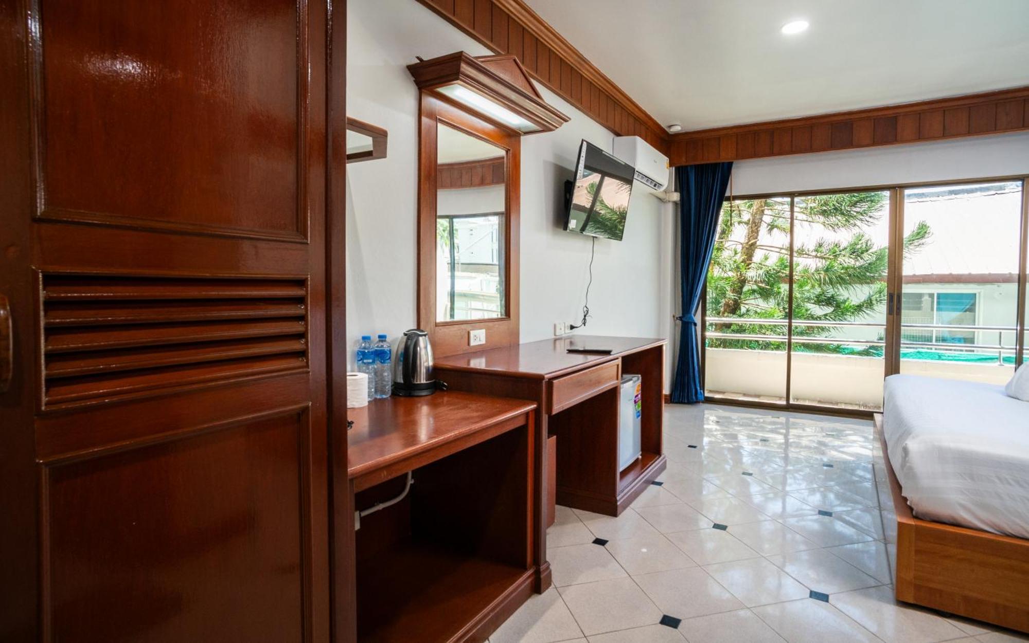 Gp House Phuket Patong Beach Eksteriør bilde